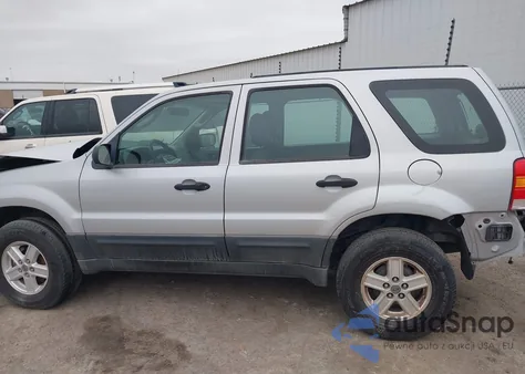 2005 Ford Escape Xls из США, поврежденный, VIN 1FMYU02Z25KB36088